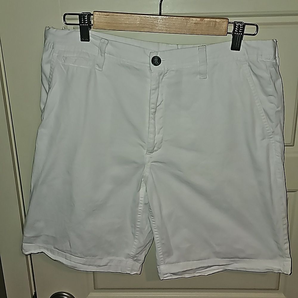 PERRY ELLIS WHITE MEN'S DRESS SHORTS SIZE 32